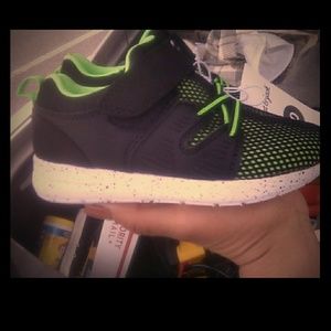 Boy's Size 10 shoe's